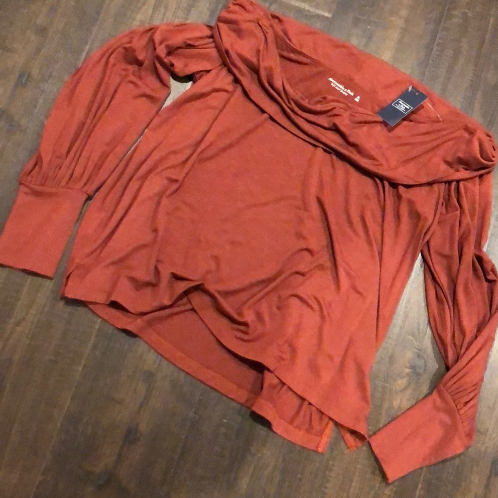 Rust orange off the shoulder shirt-Abercrombie brand new